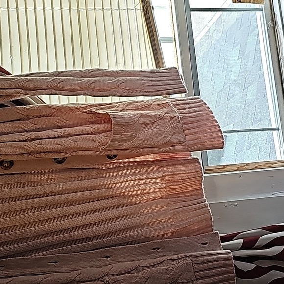 UEU powder pink cable knit cardigan - Picture 4 of 9